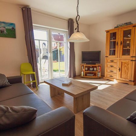 Haus Leuchtturm - Flut Apartment ครุมเฮิร์น ภายนอก รูปภาพ