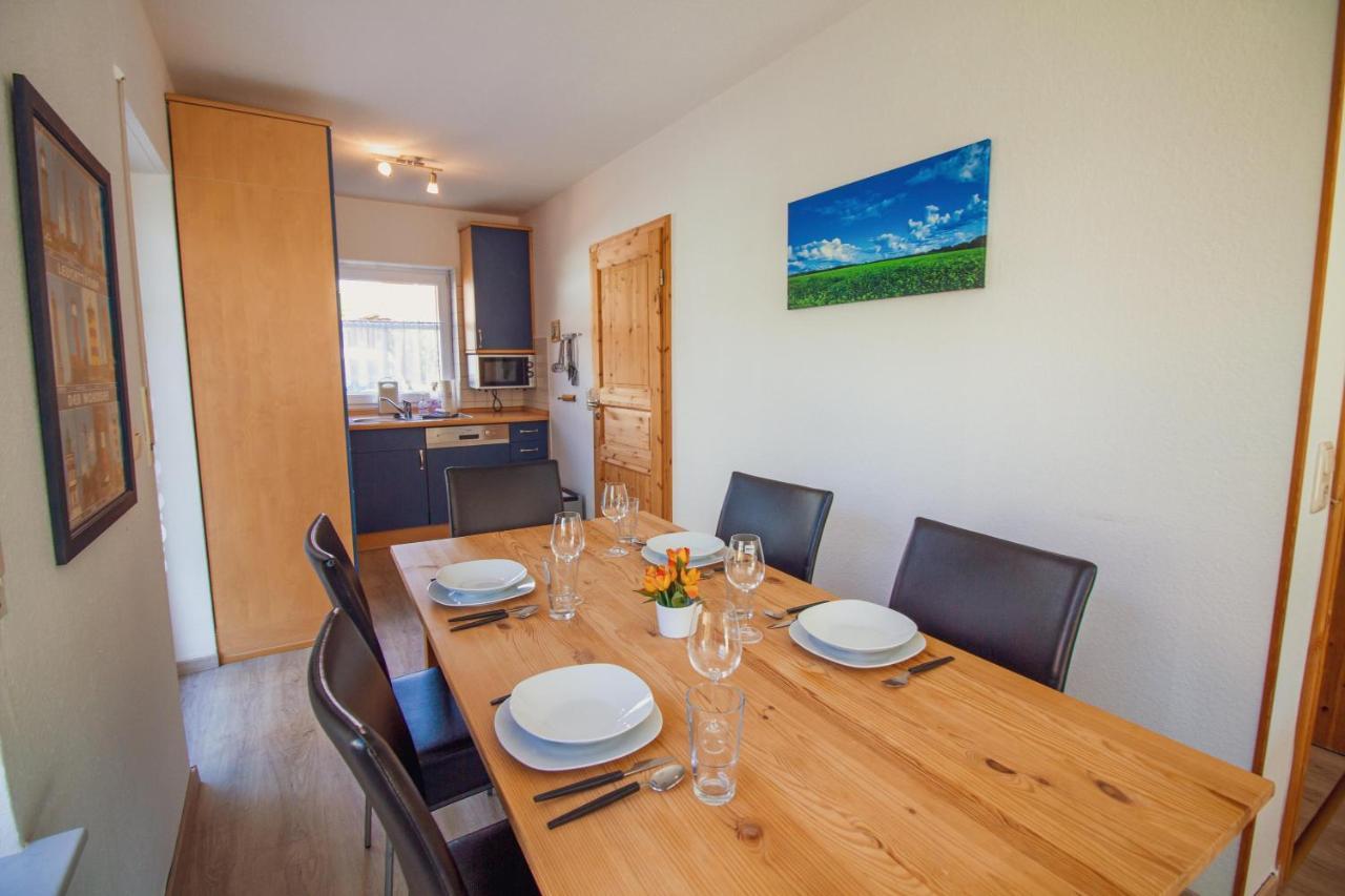 Haus Leuchtturm - Flut Apartment ครุมเฮิร์น ภายนอก รูปภาพ